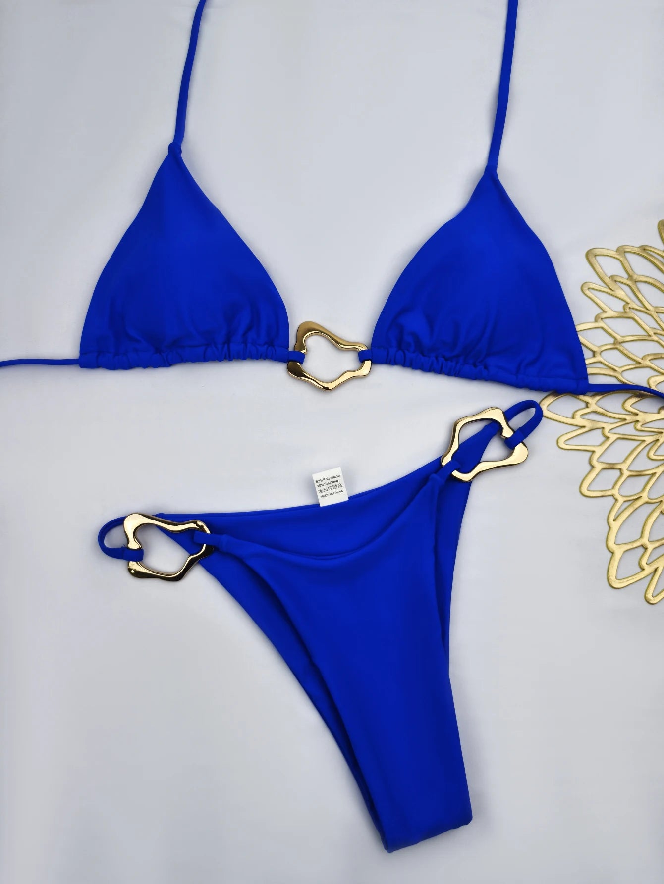 bikini femme