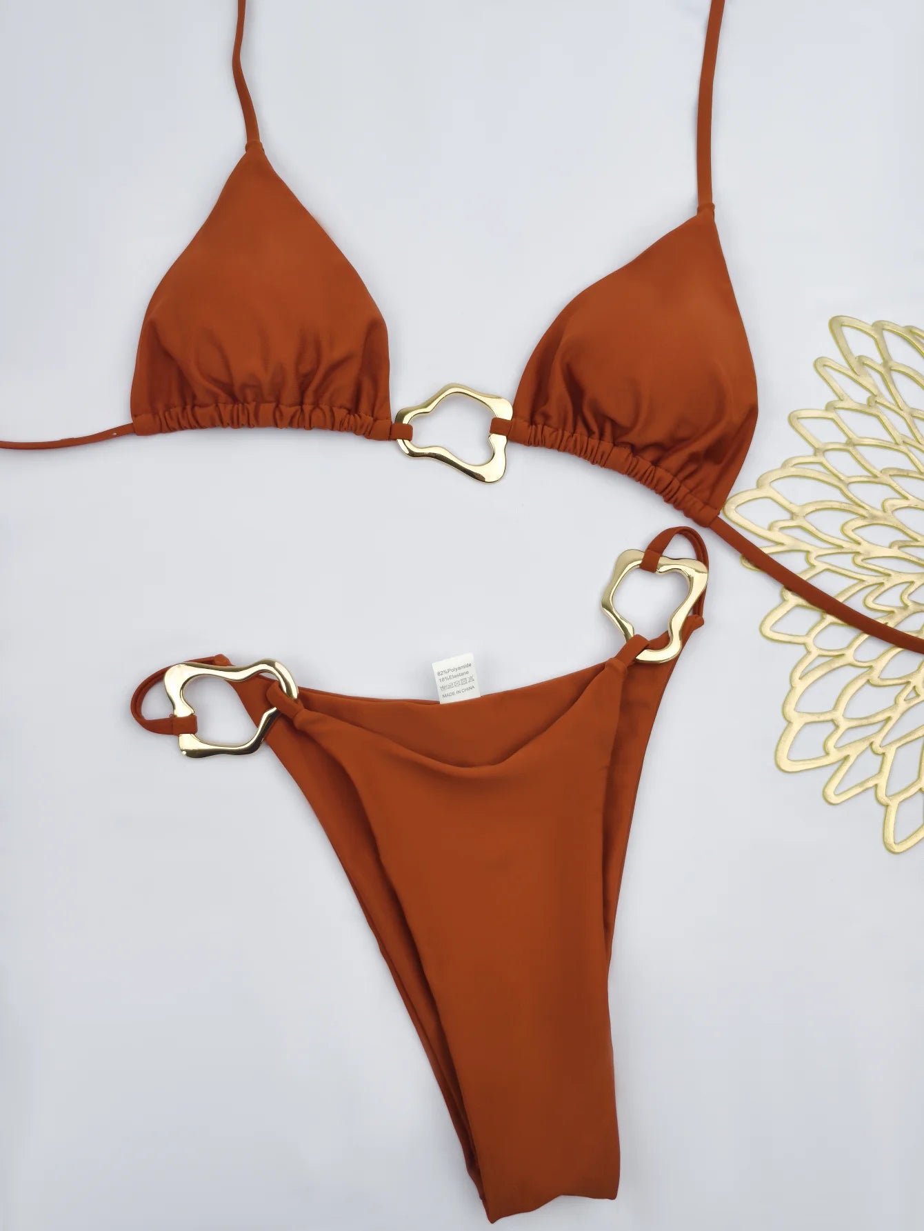 bikini femme